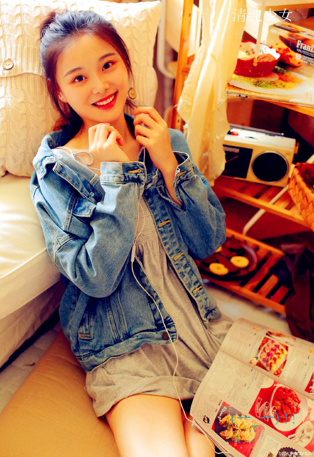 清纯软妹大胸妹子个性摄影图片