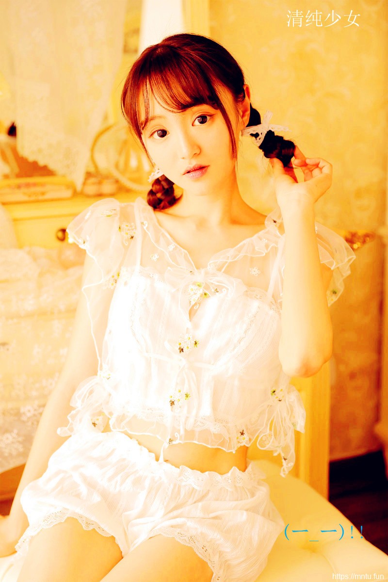 清纯软妹大胸妹子个性摄影图片