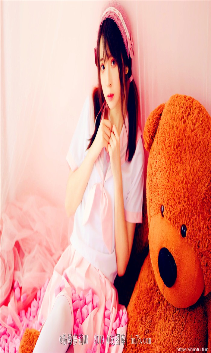 清纯美女成熟自拍照摄影粉红色的回忆