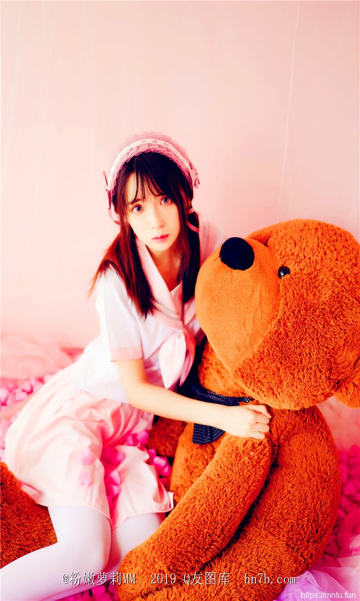 清纯美女成熟自拍照摄影粉红色的回忆