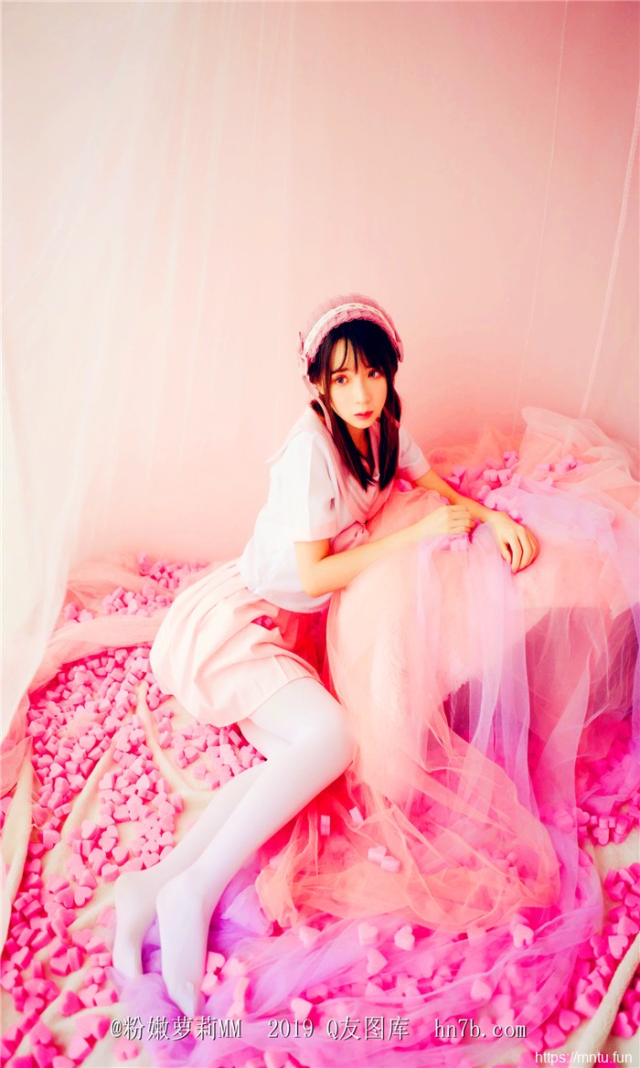 清纯美女成熟自拍照摄影粉红色的回忆