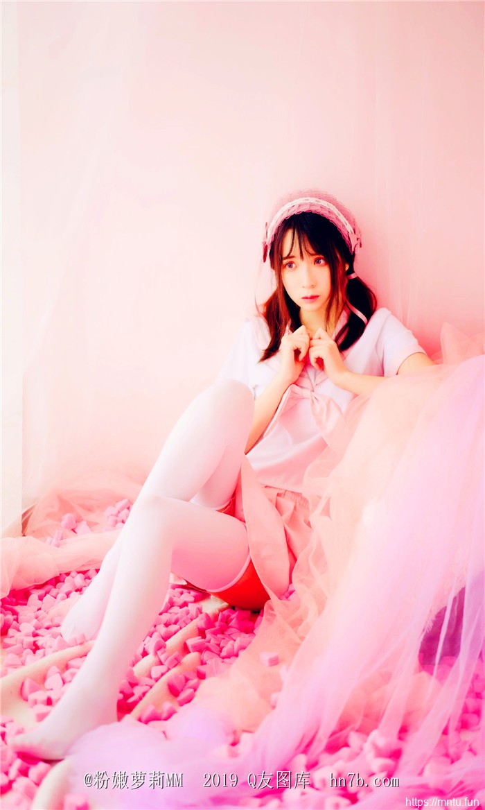 清纯美女成熟自拍照摄影粉红色的回忆