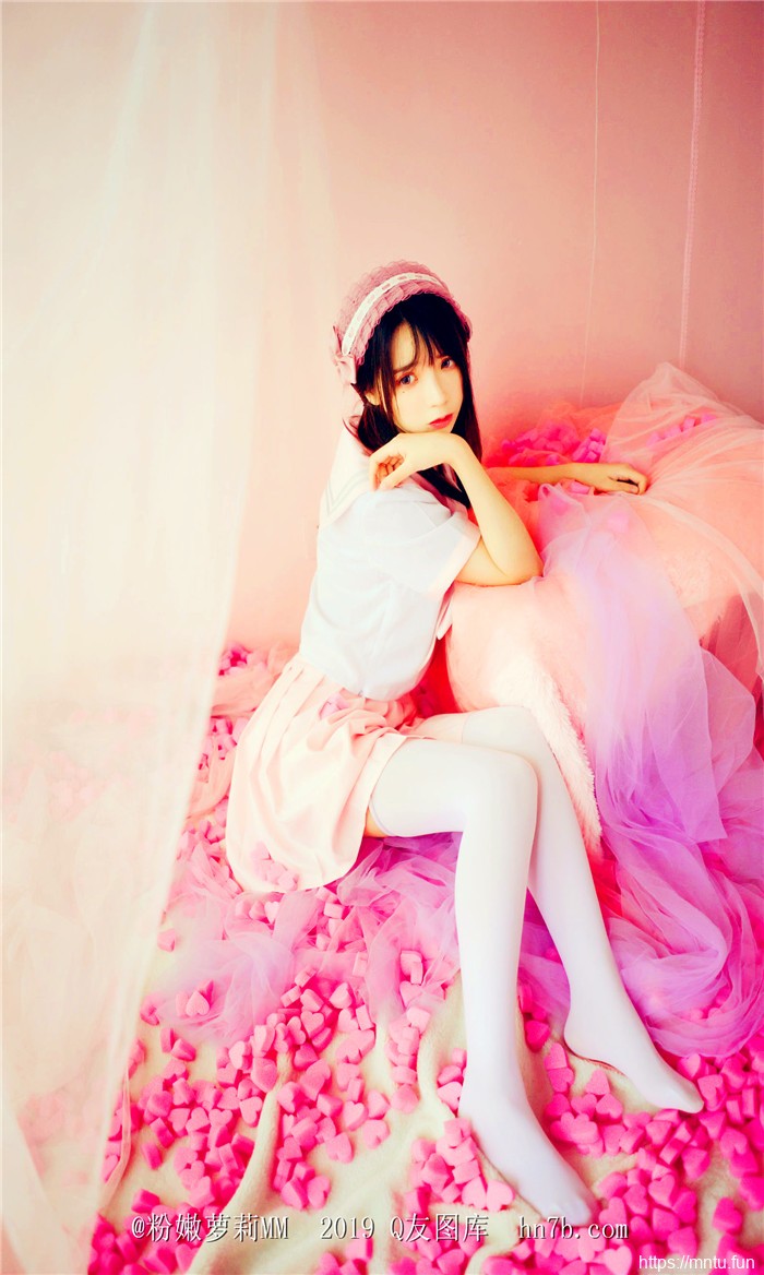 清纯美女成熟自拍照摄影粉红色的回忆