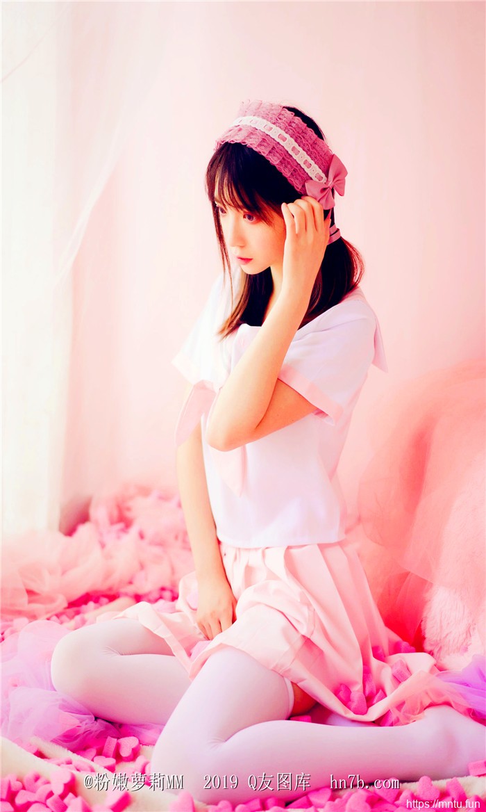 清纯美女成熟自拍照摄影粉红色的回忆