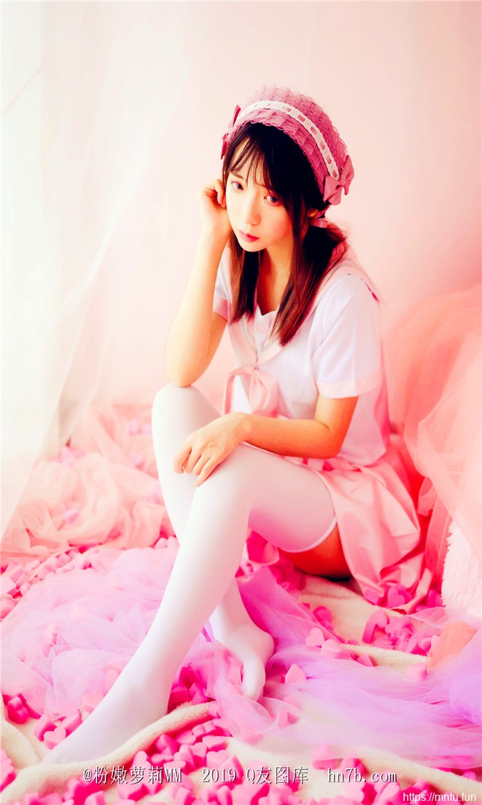 清纯美女成熟自拍照摄影粉红色的回忆