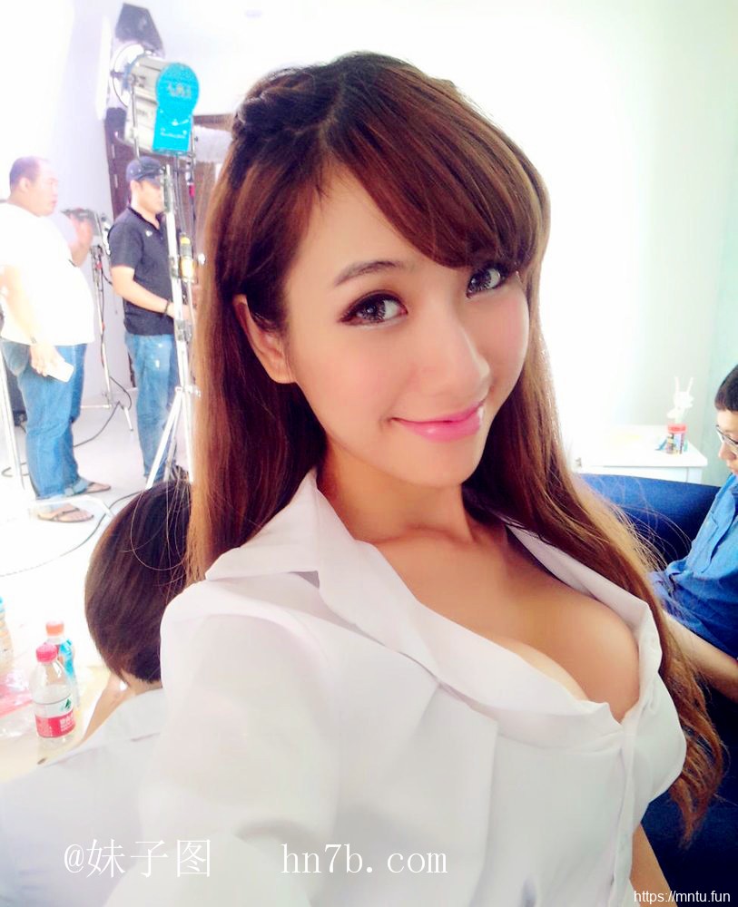 青春美女妹子图223期：留着我们的青春岁月