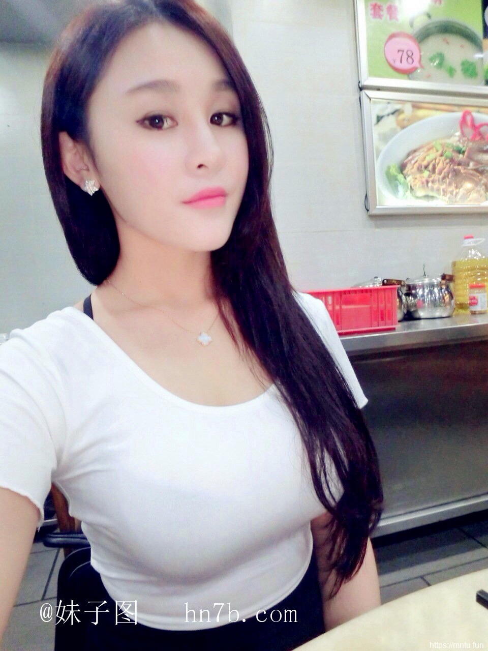 青春美女妹子图223期：留着我们的青春岁月