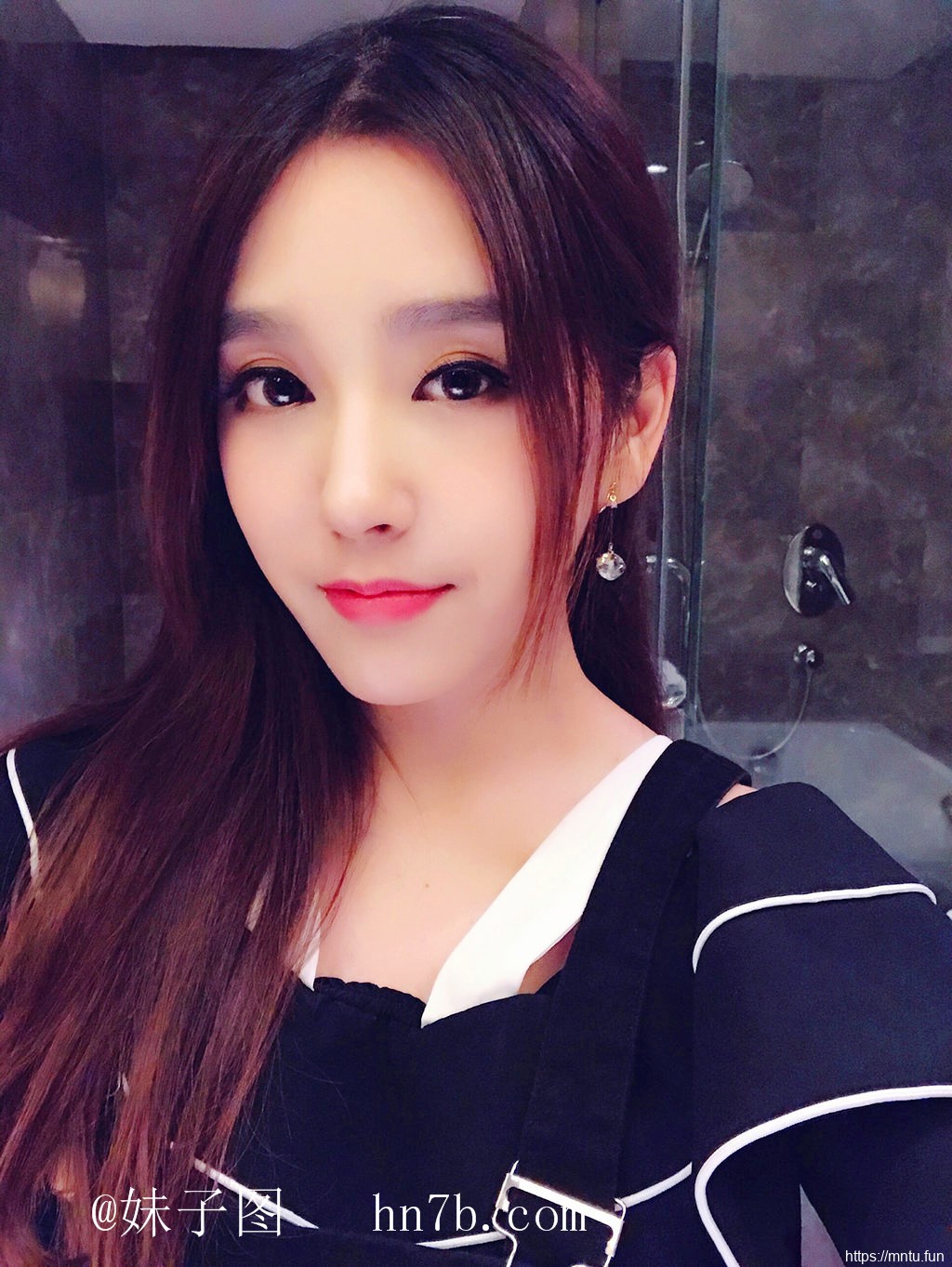 青春美女妹子图223期：留着我们的青春岁月