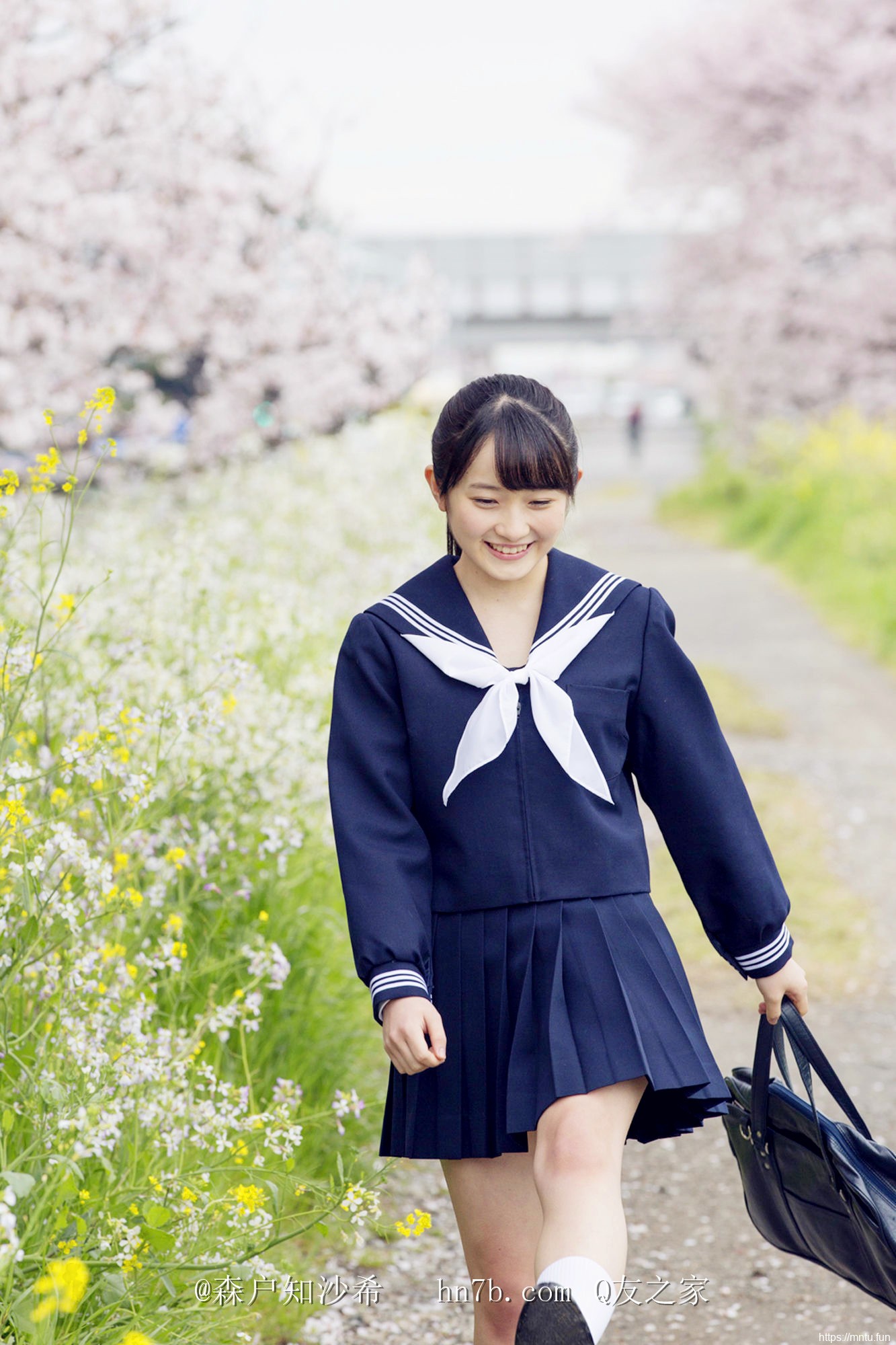 亚洲美女写真森户知沙希熟妇大尺度人体艺术