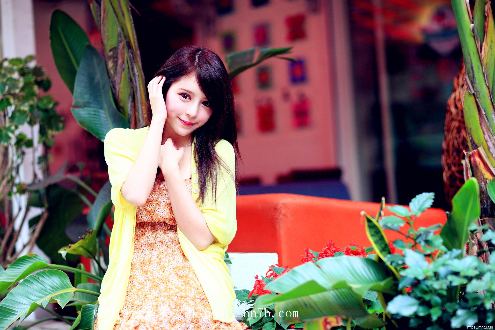 制服诱惑美女张齐郡丝袜美腿摄影