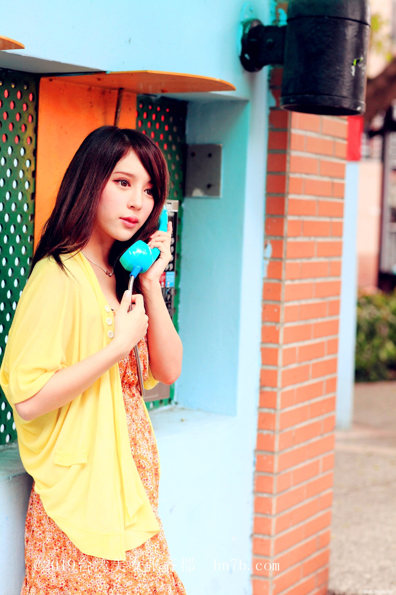 制服诱惑美女张齐郡丝袜美腿摄影