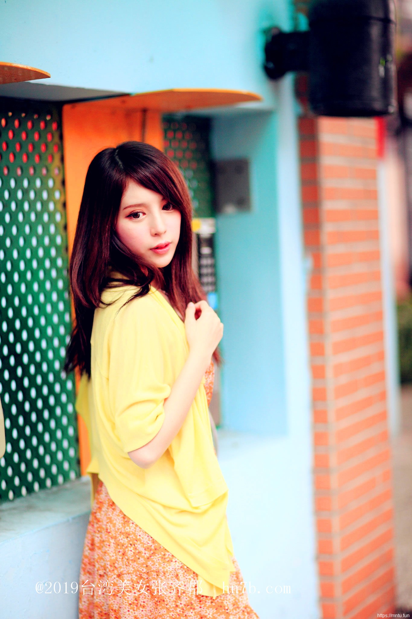 制服诱惑美女张齐郡丝袜美腿摄影