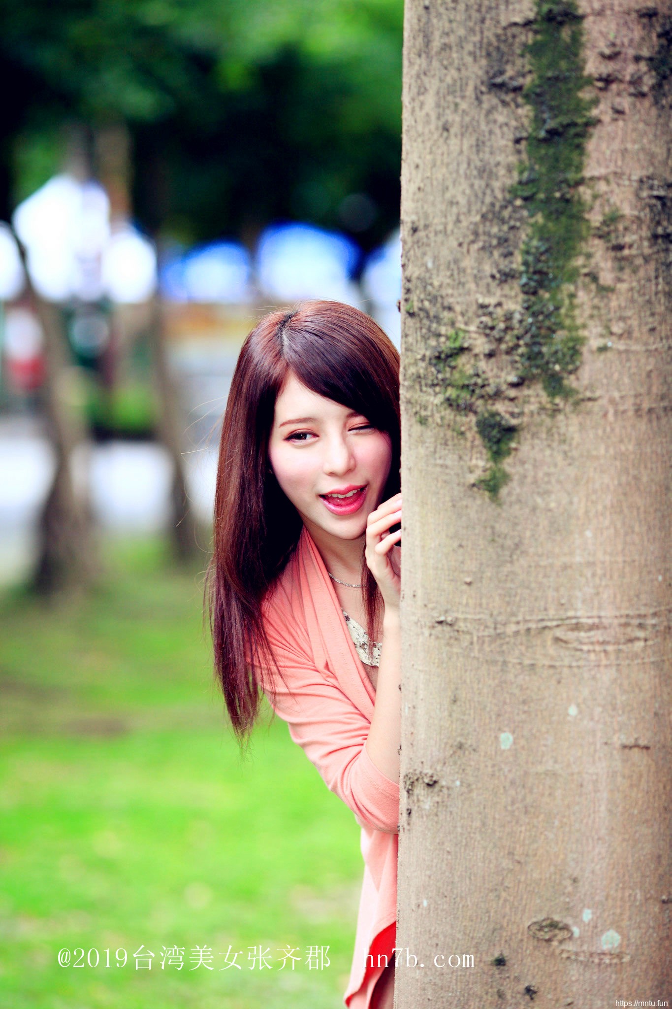 制服诱惑美女张齐郡丝袜美腿摄影