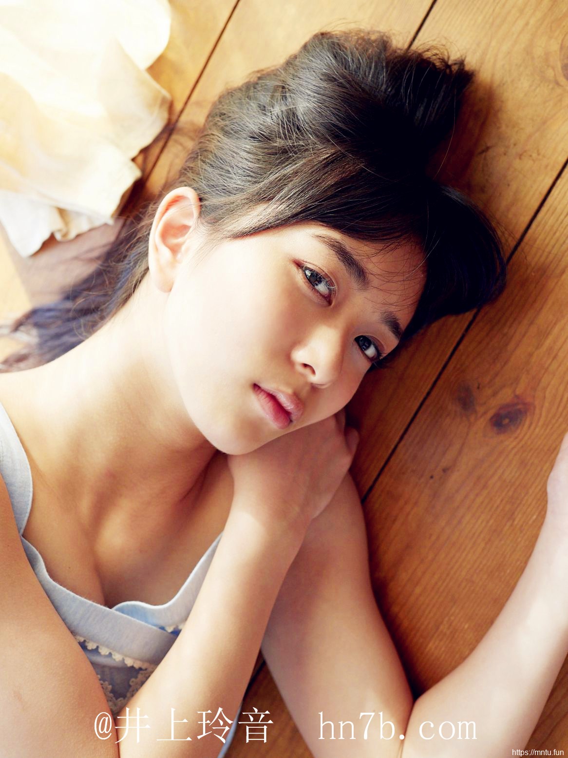 清纯日本小妹井上玲音野外大秀写真摄影