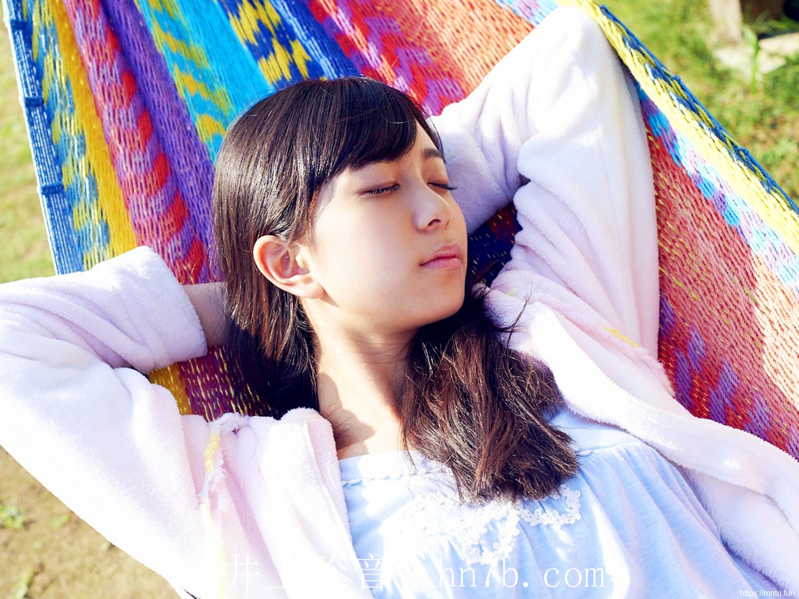 清纯日本小妹井上玲音野外大秀写真摄影