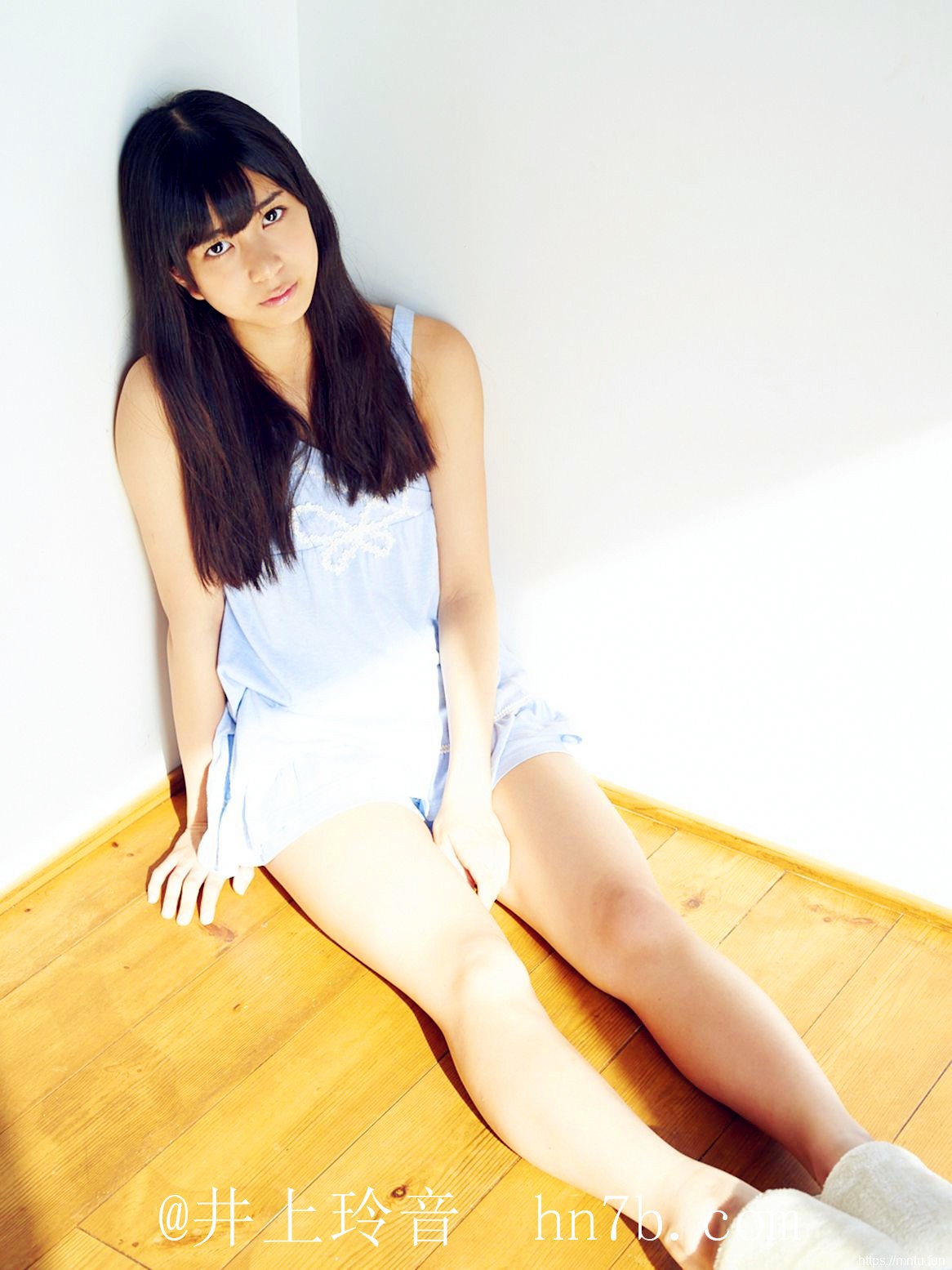 清纯日本小妹井上玲音野外大秀写真摄影