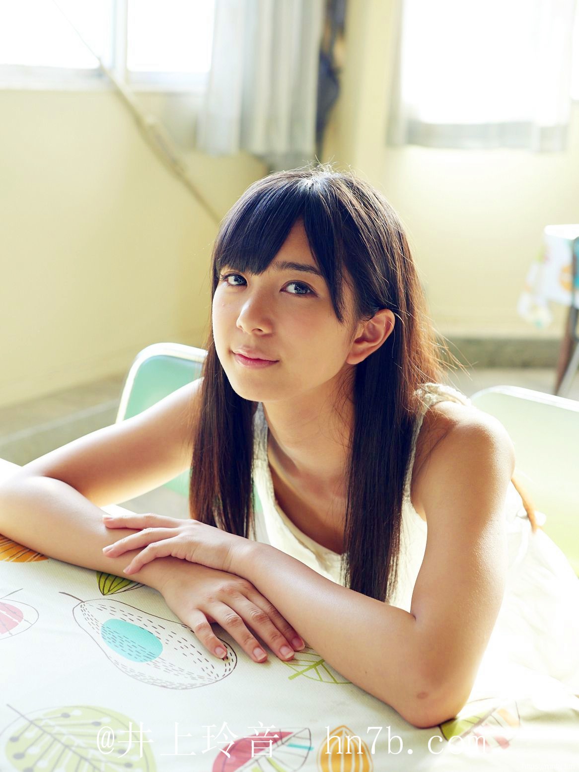 清纯日本小妹井上玲音野外大秀写真摄影