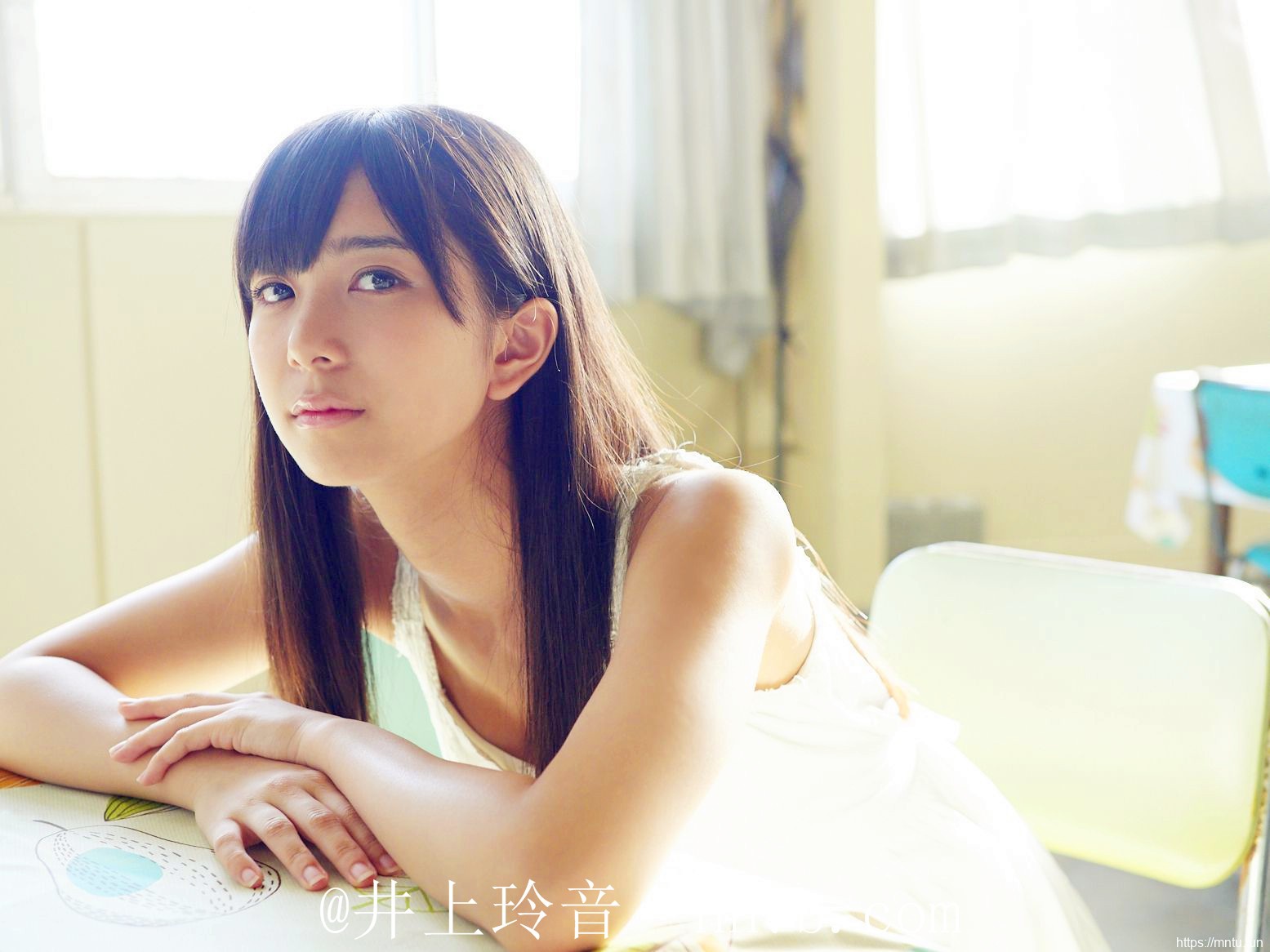 清纯日本小妹井上玲音野外大秀写真摄影