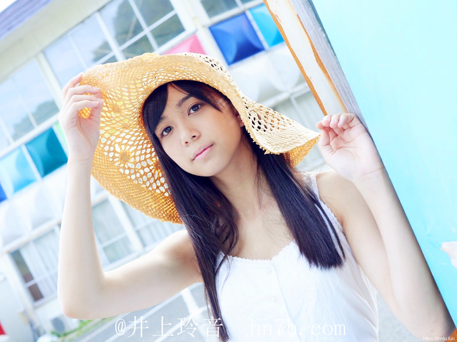 清纯日本小妹井上玲音野外大秀写真摄影