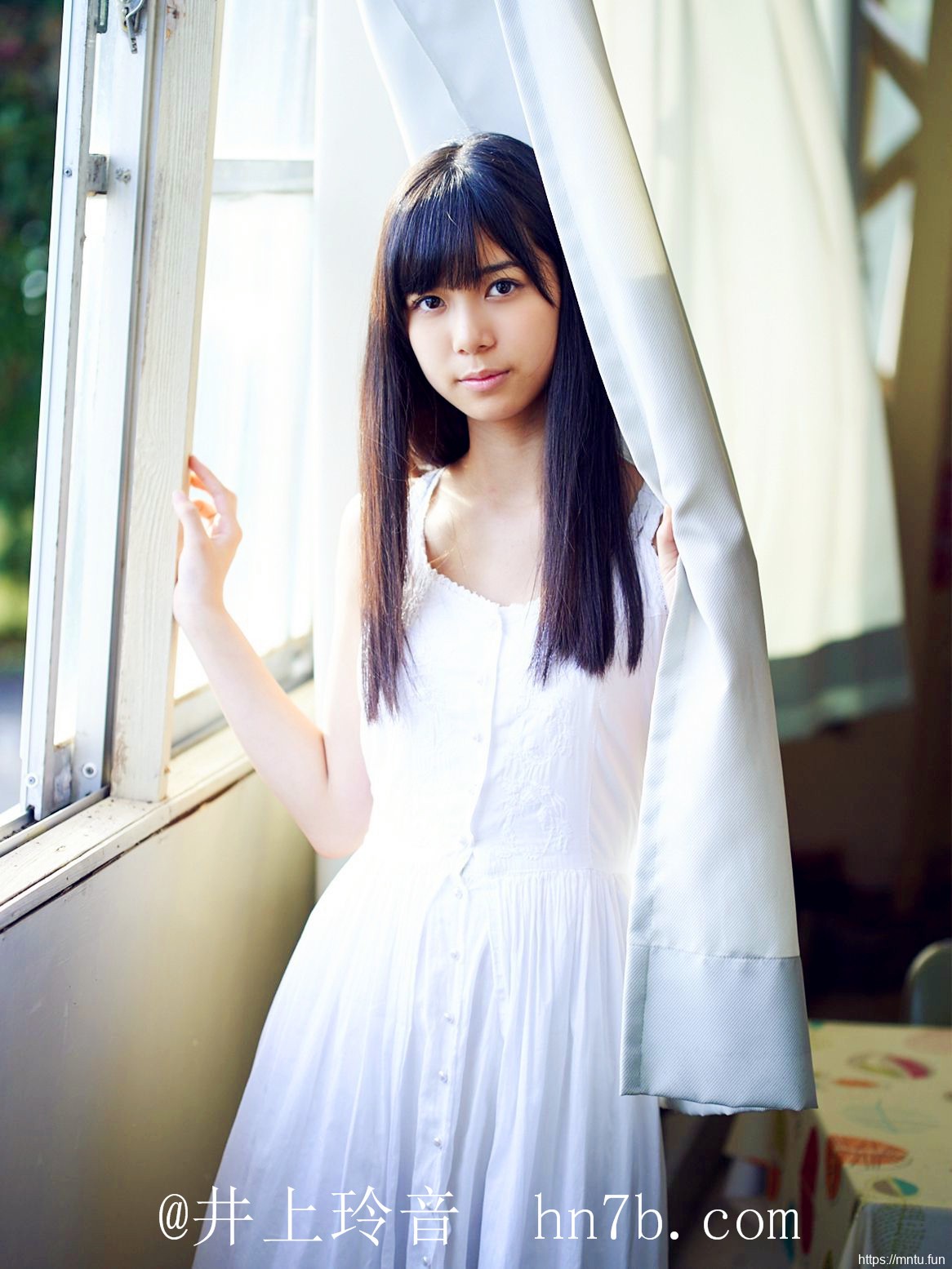 清纯日本小妹井上玲音野外大秀写真摄影