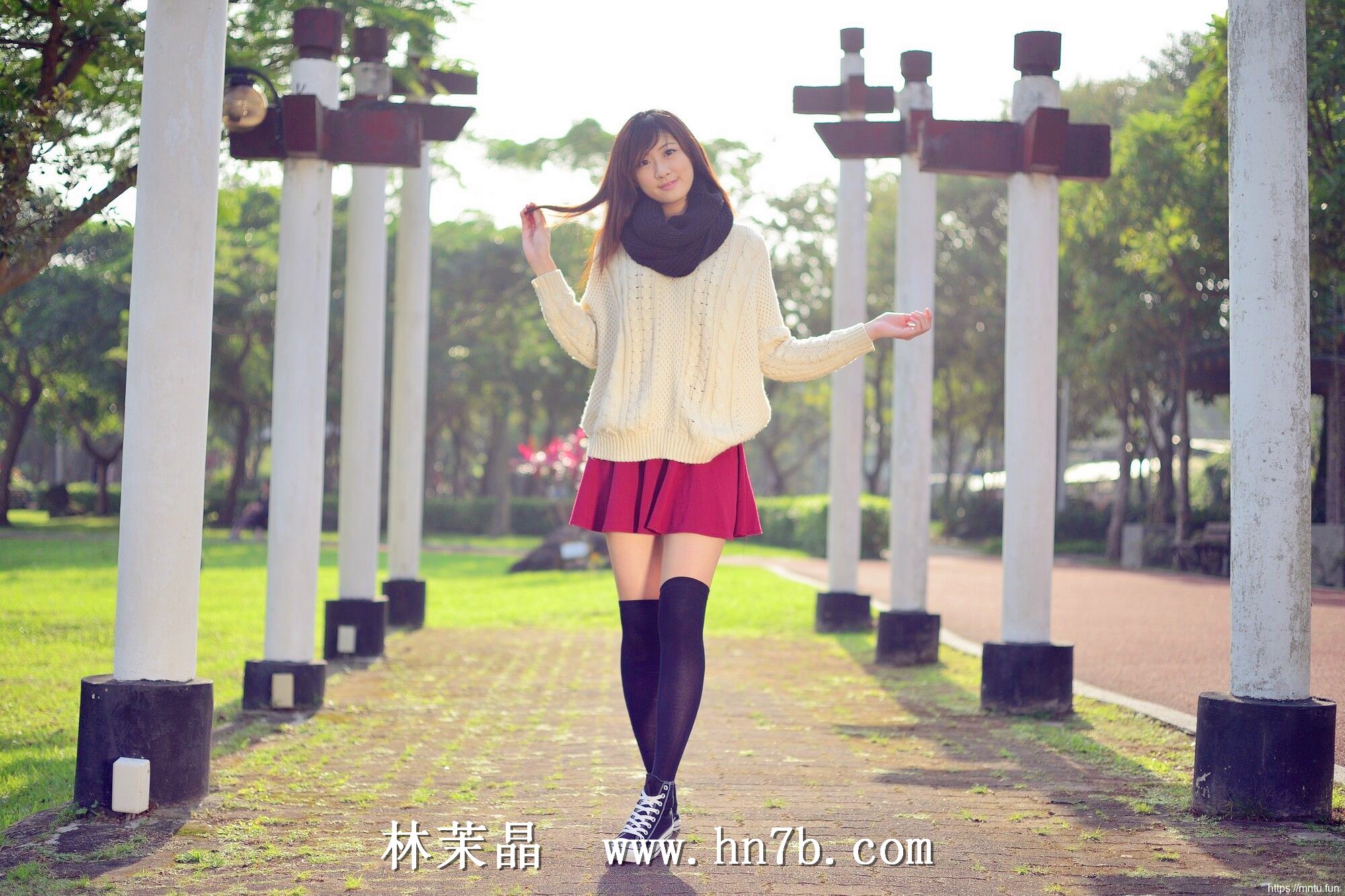 台湾美女图片林茉晶人体艺术摄影