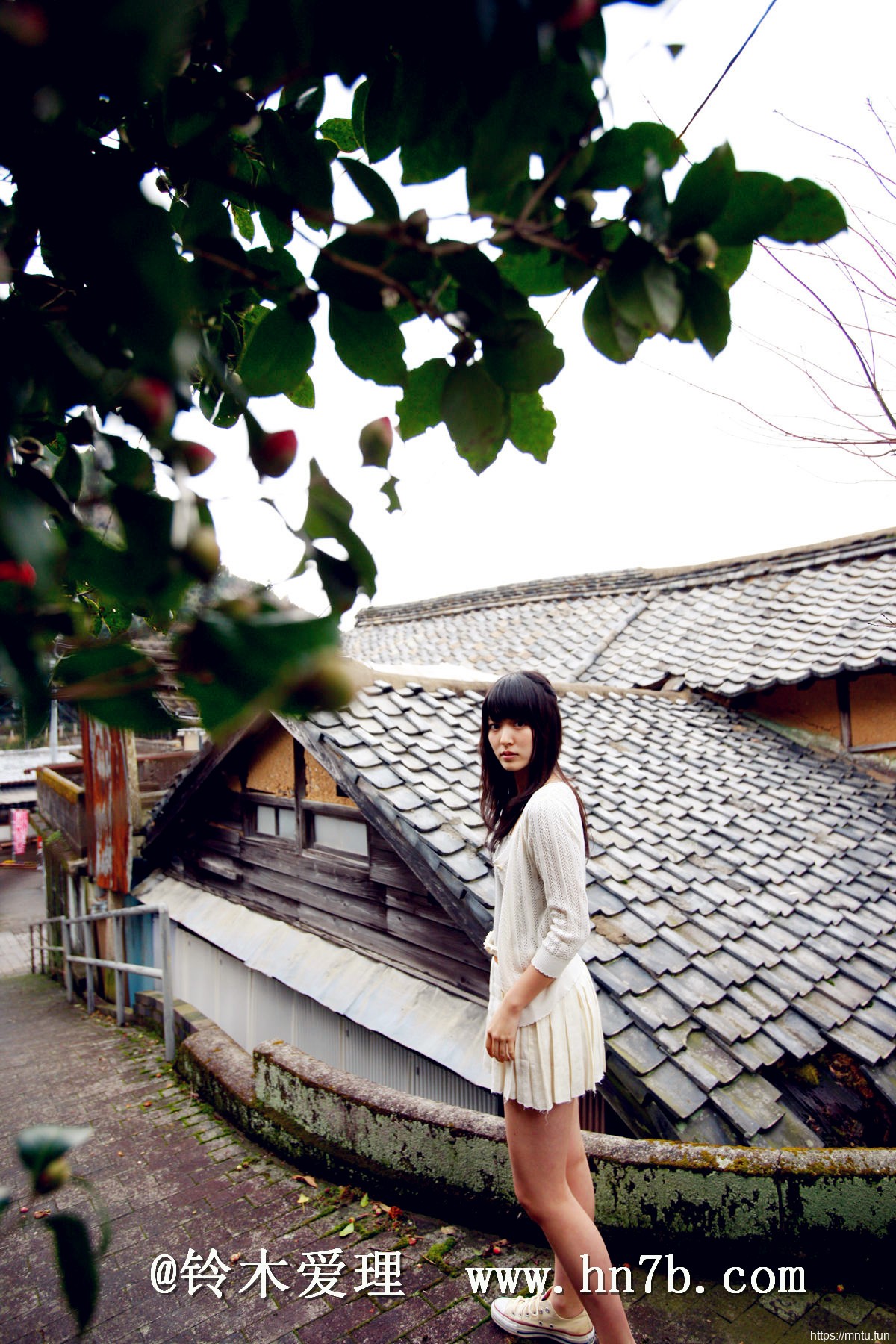 清新极品女神气质养眼美女铃木爱理户外摄影