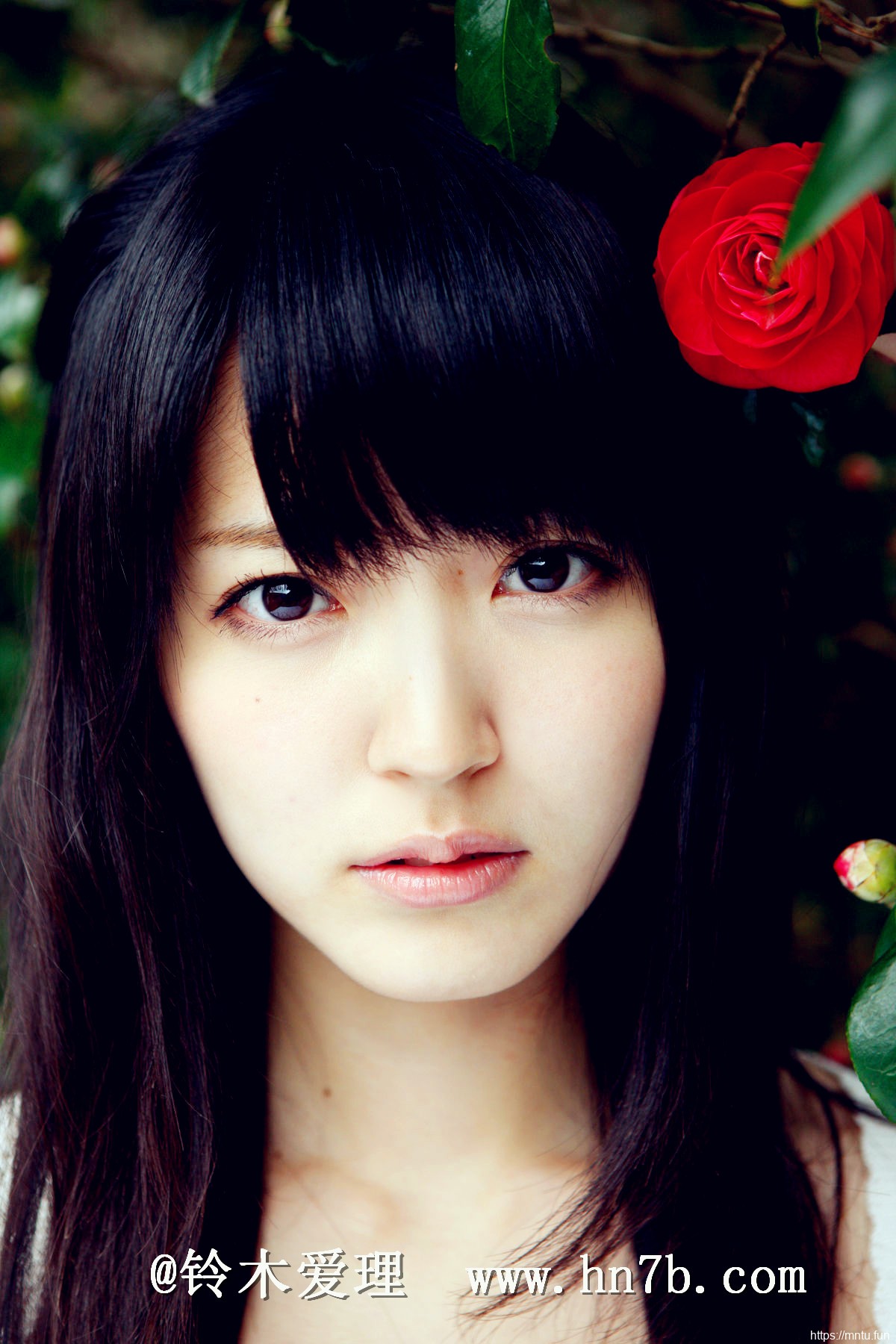 清新极品女神气质养眼美女铃木爱理户外摄影