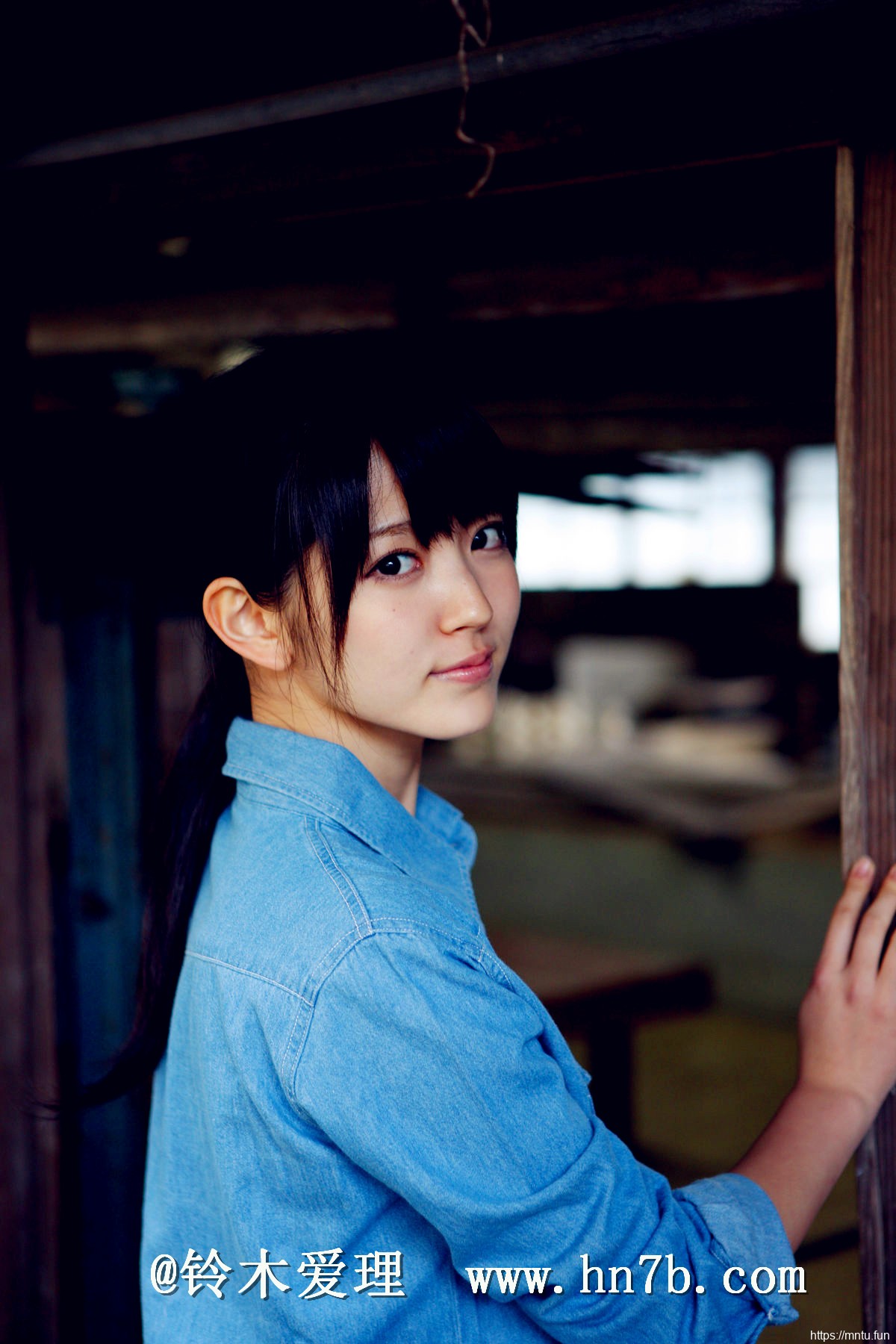 清新极品女神气质养眼美女铃木爱理户外摄影