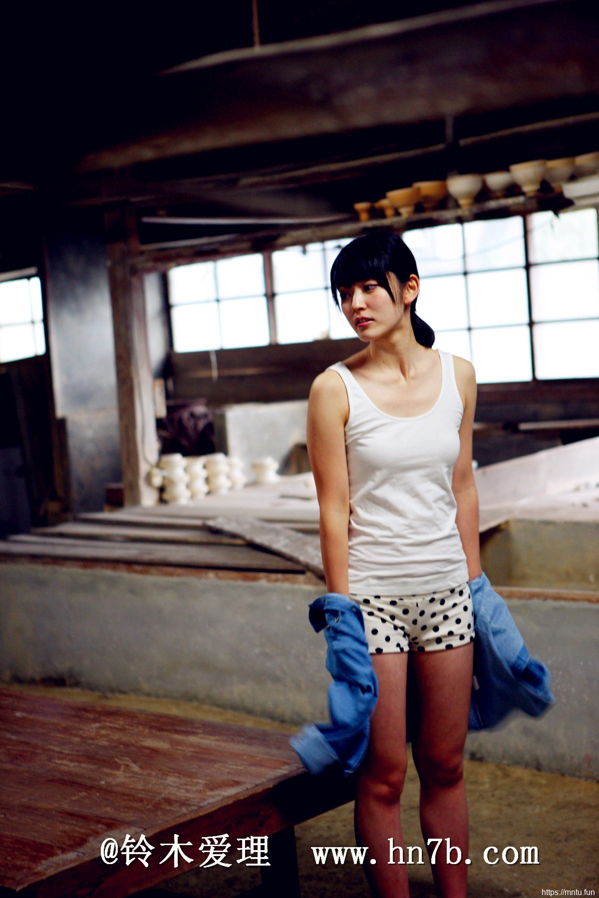 清新极品女神气质养眼美女铃木爱理户外摄影