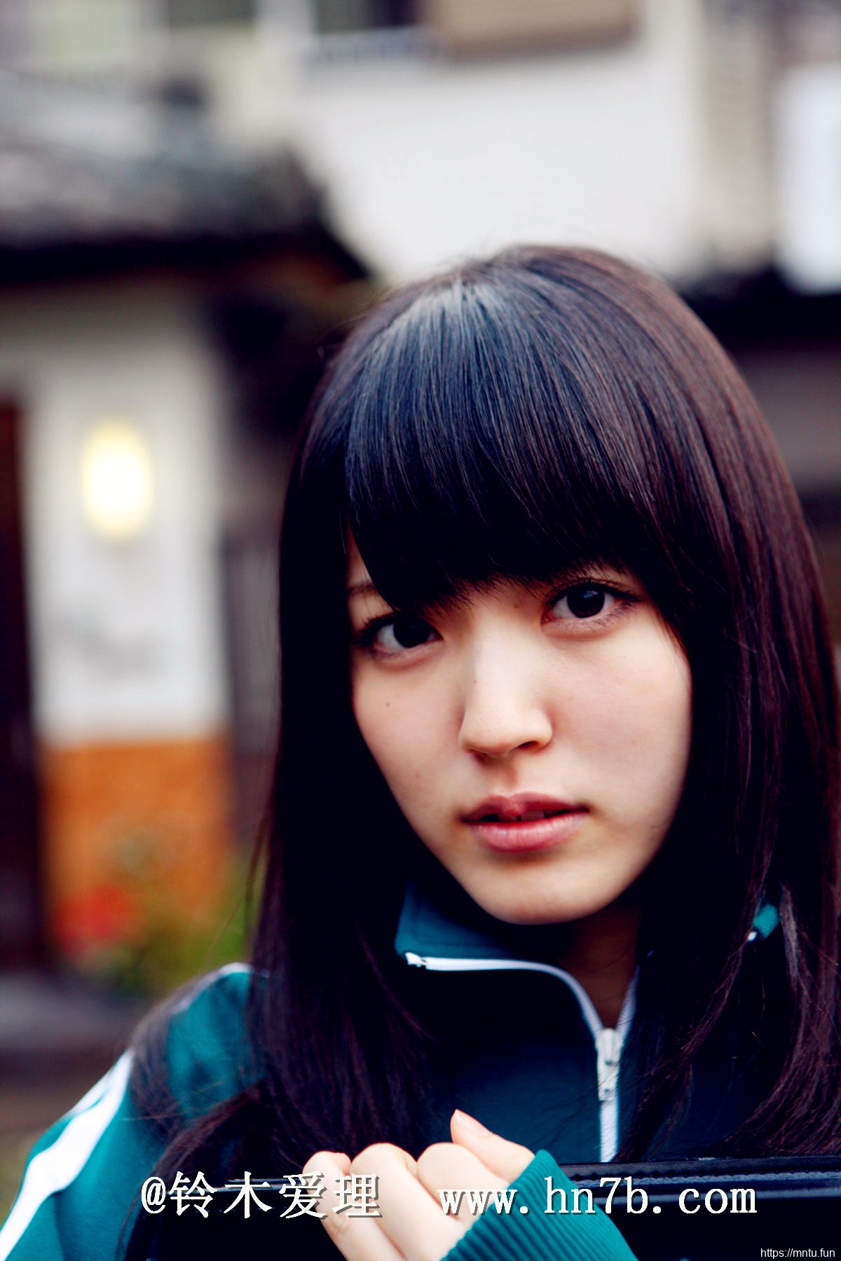 清新极品女神气质养眼美女铃木爱理户外摄影