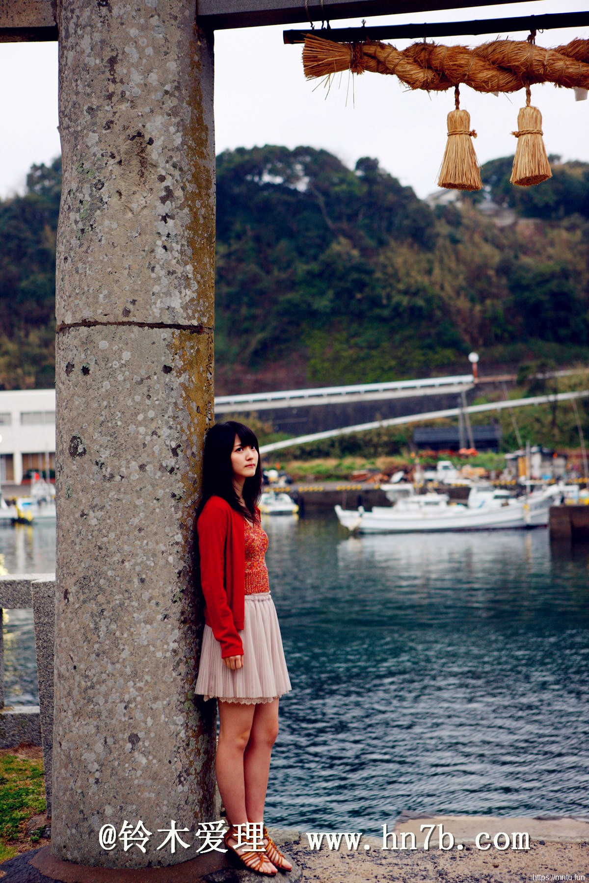 清新极品女神气质养眼美女铃木爱理户外摄影