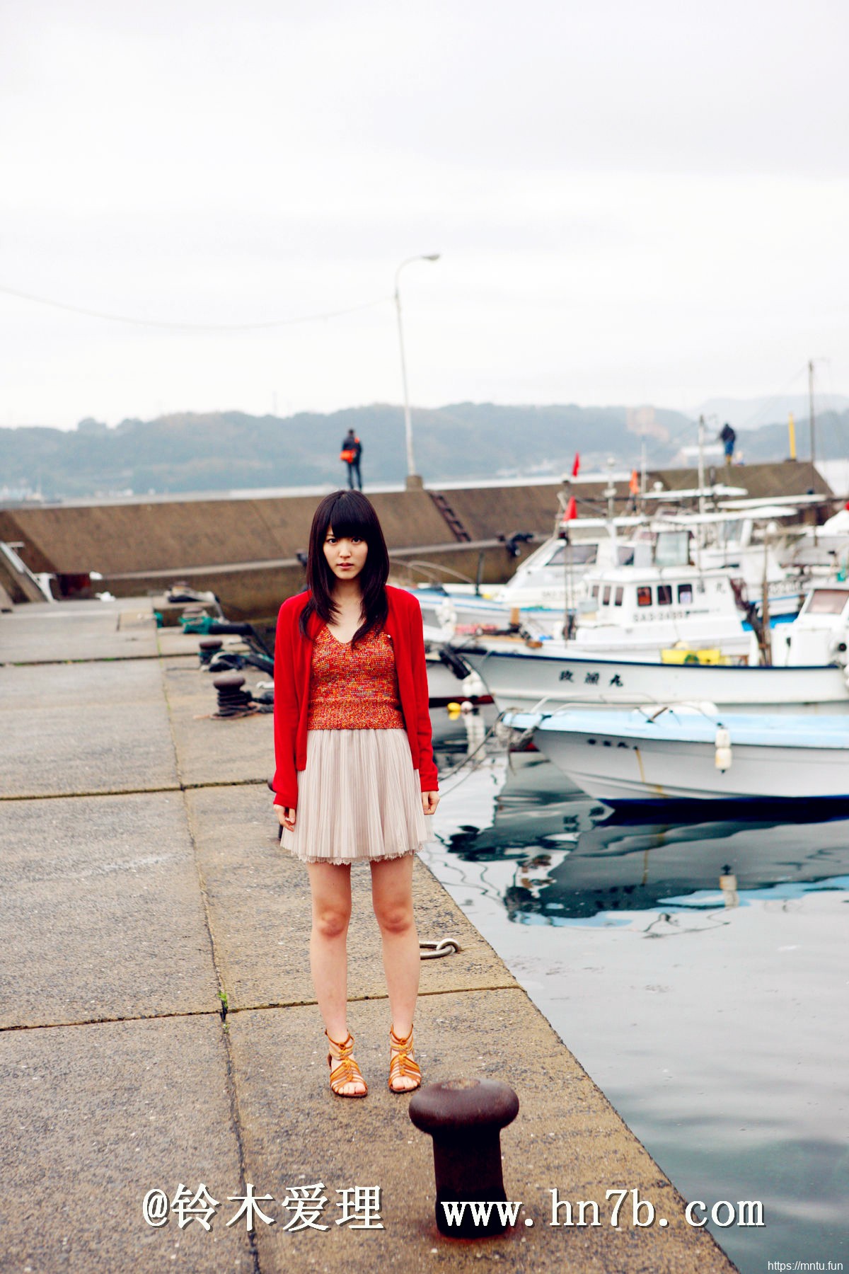 清新极品女神气质养眼美女铃木爱理户外摄影