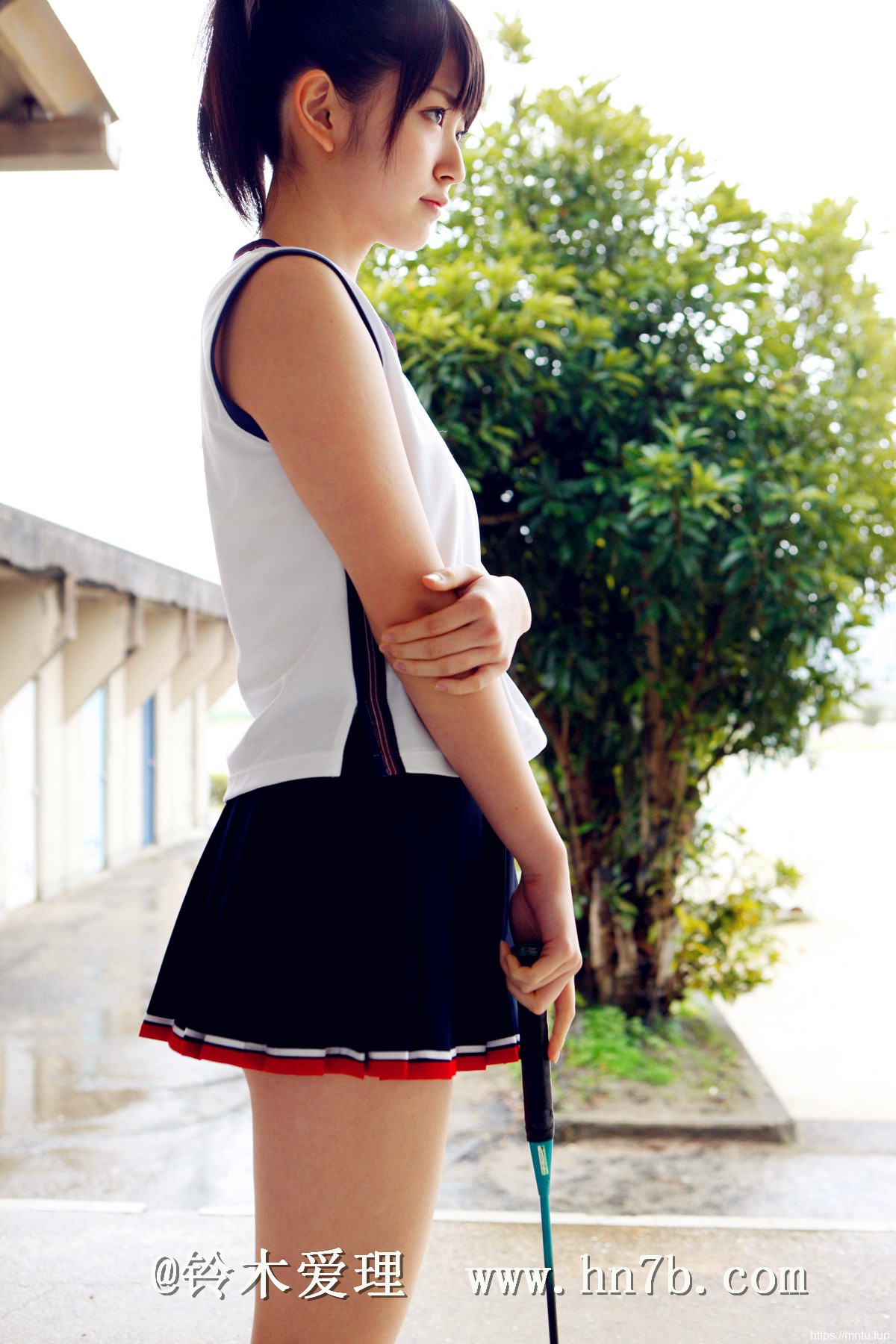 清新极品女神气质养眼美女铃木爱理户外摄影