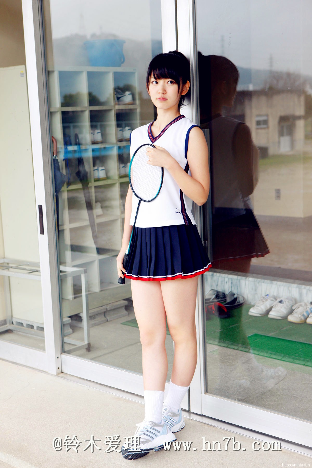 清新极品女神气质养眼美女铃木爱理户外摄影