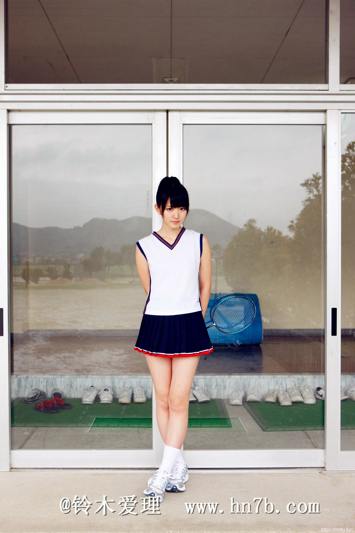 清新极品女神气质养眼美女铃木爱理户外摄影