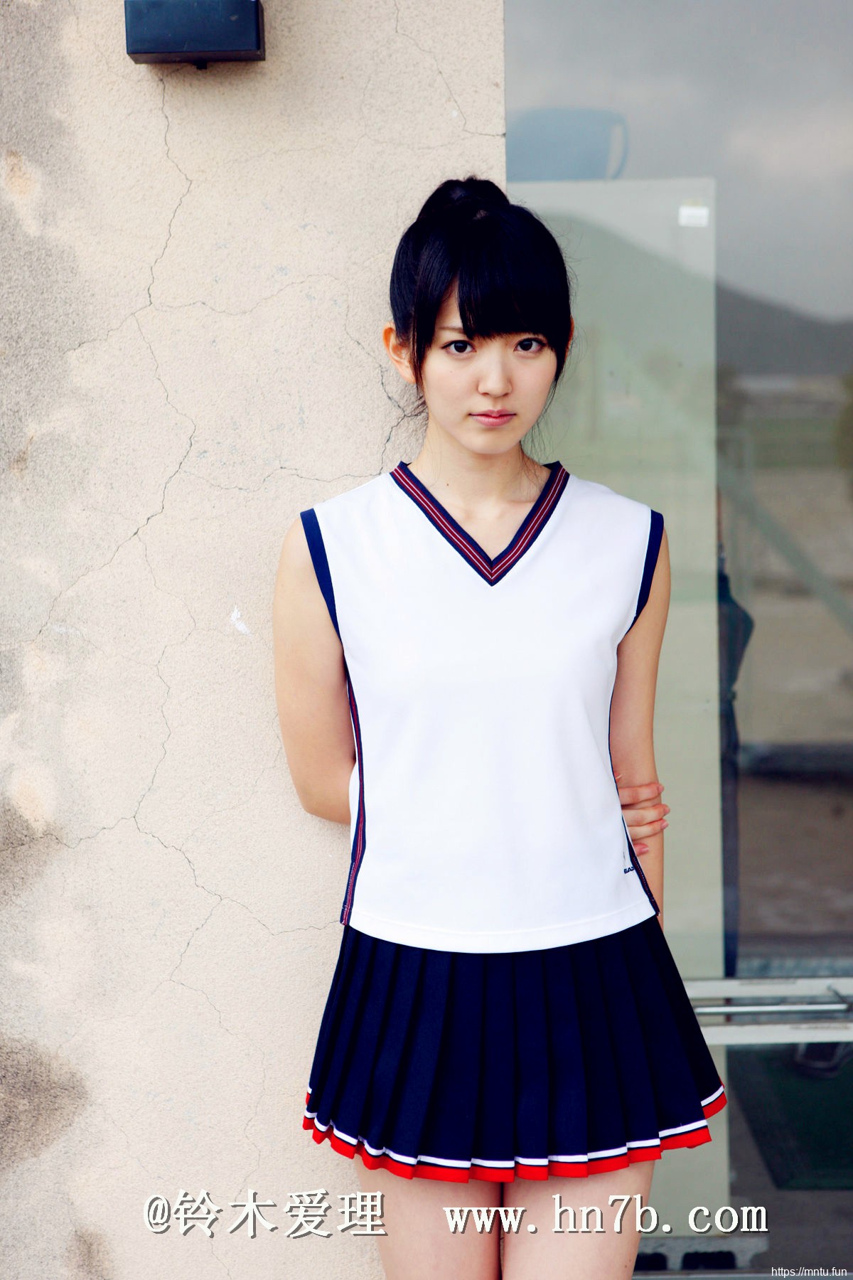 清新极品女神气质养眼美女铃木爱理户外摄影