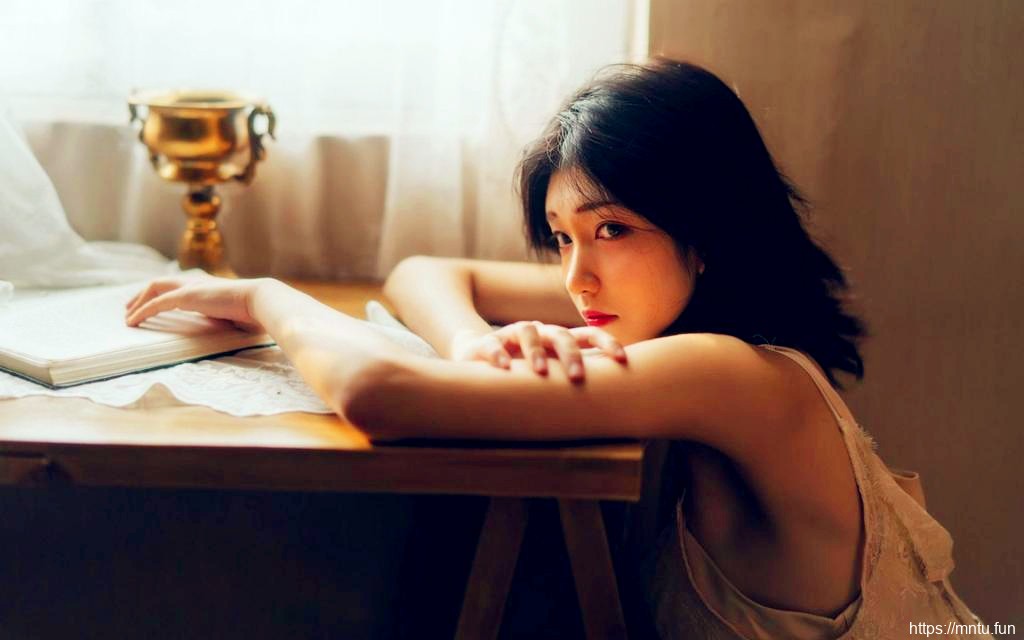 极品性感吊带美女写真2019艺术摄影