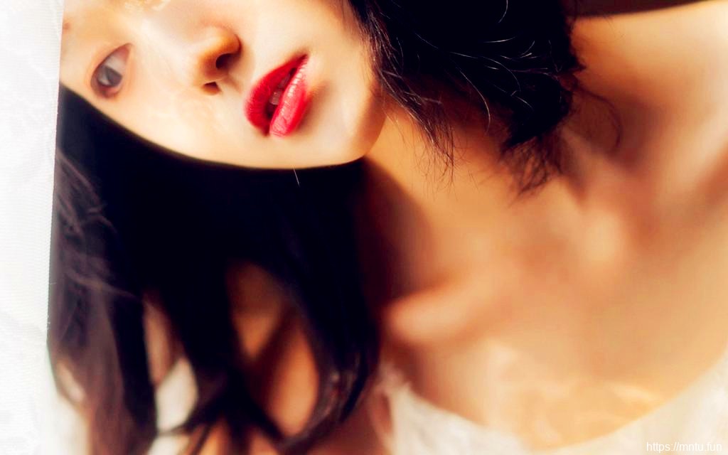 极品性感吊带美女写真2019艺术摄影