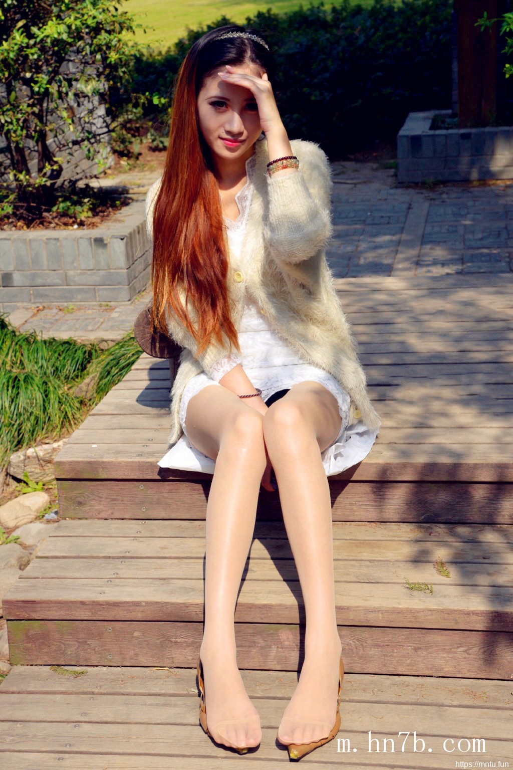 成熟街拍美女艺术图片大全