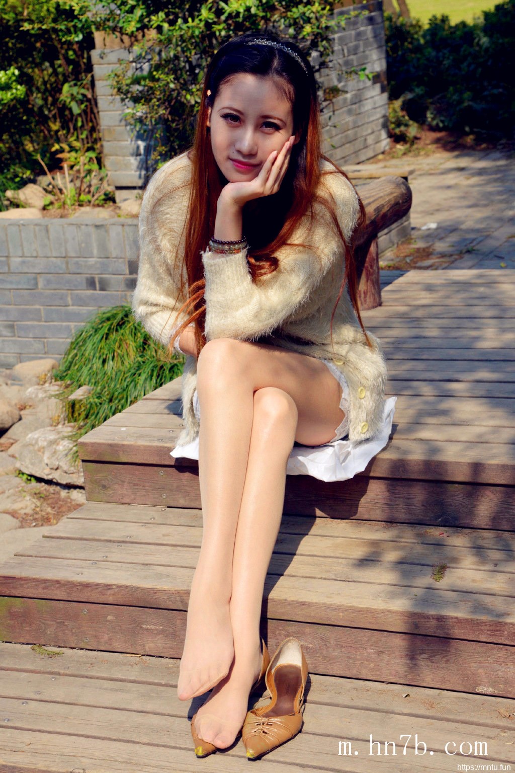 成熟街拍美女艺术图片大全