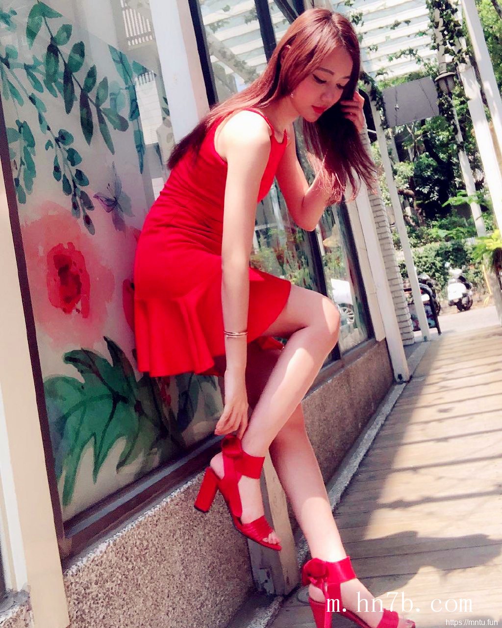 国模吧高清大胆女模摄影街拍艺术图片