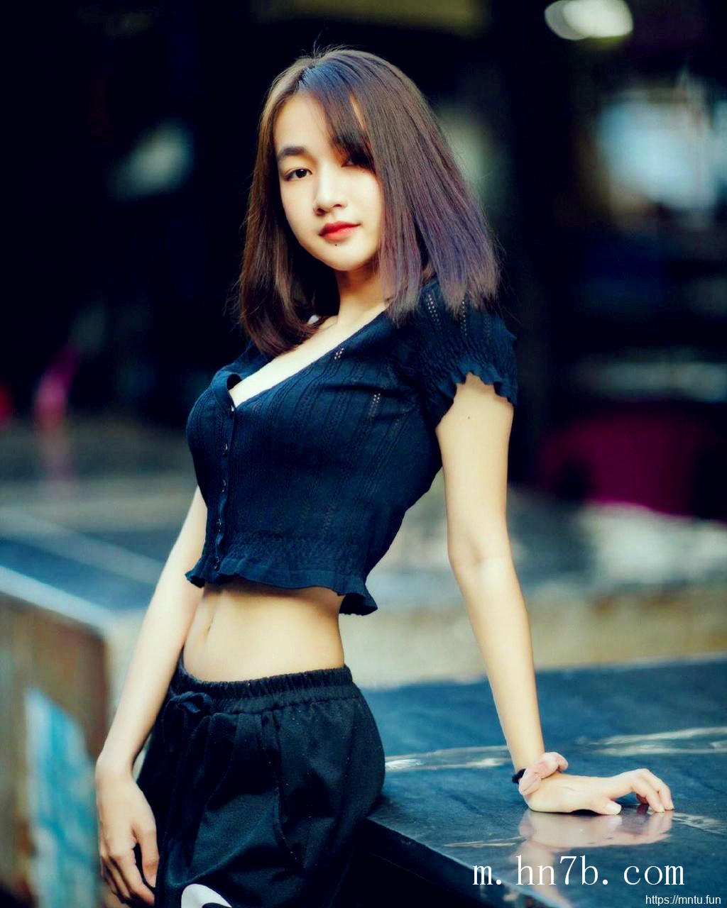 国模吧高清大胆女模摄影街拍艺术图片