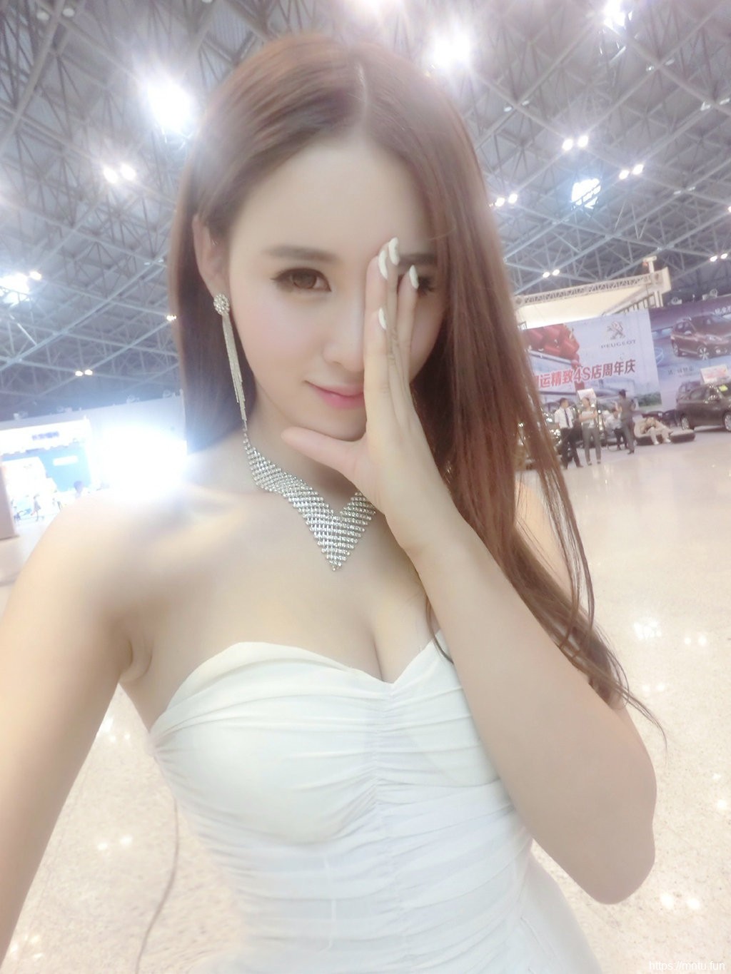 极品妹子图摄影艺术330期：放飞自己的心情