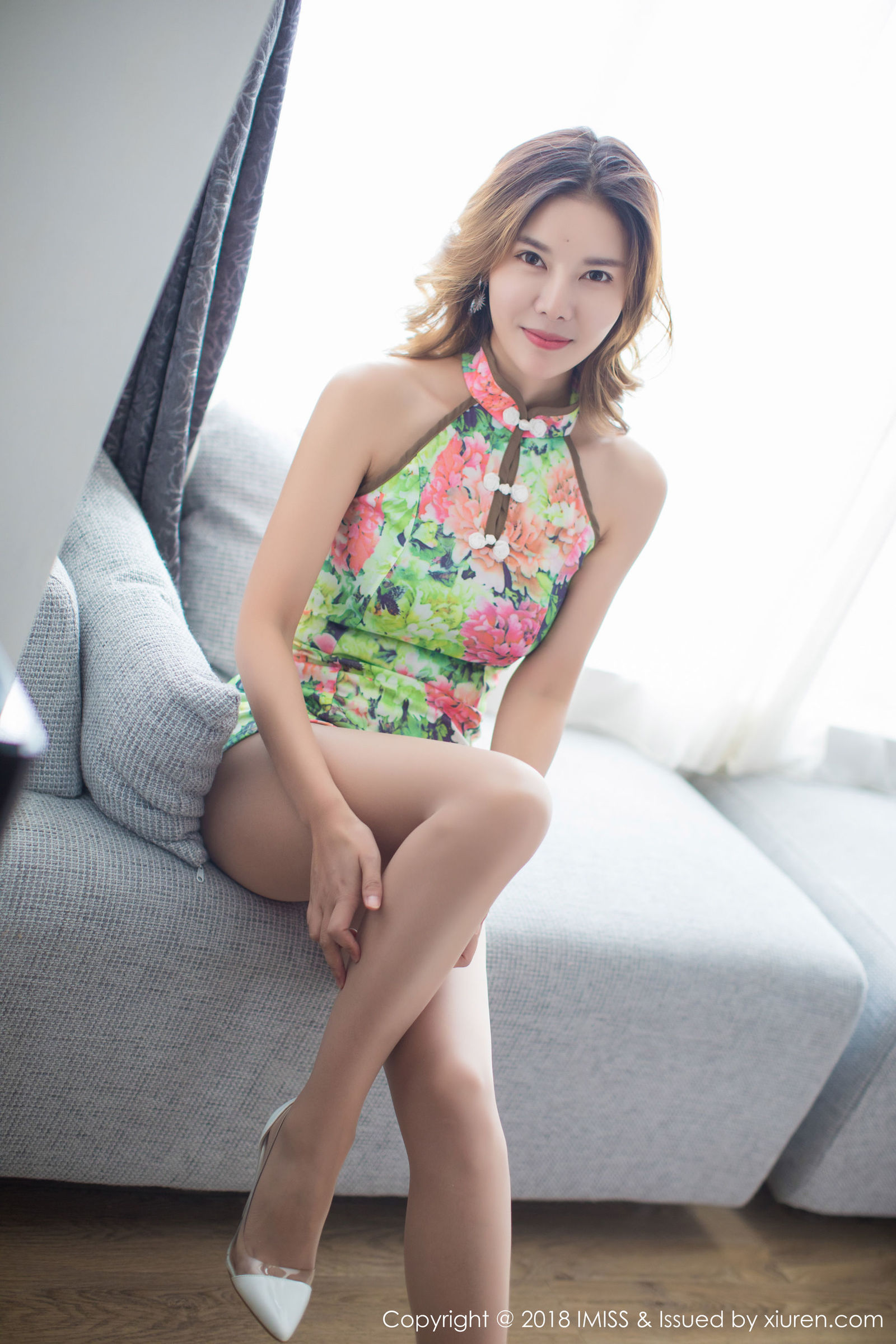 [IMiss爱蜜社] Vol.222 依依Yiyi &#8211; 熟悉的丝袜美腿系列[33P]