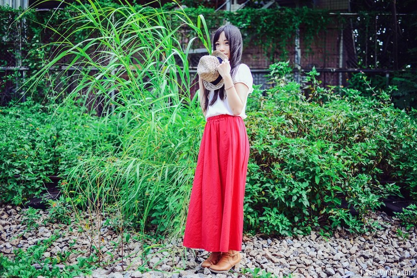 如诗如画校园清纯美女写真图片