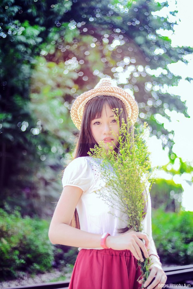 如诗如画校园清纯美女写真图片