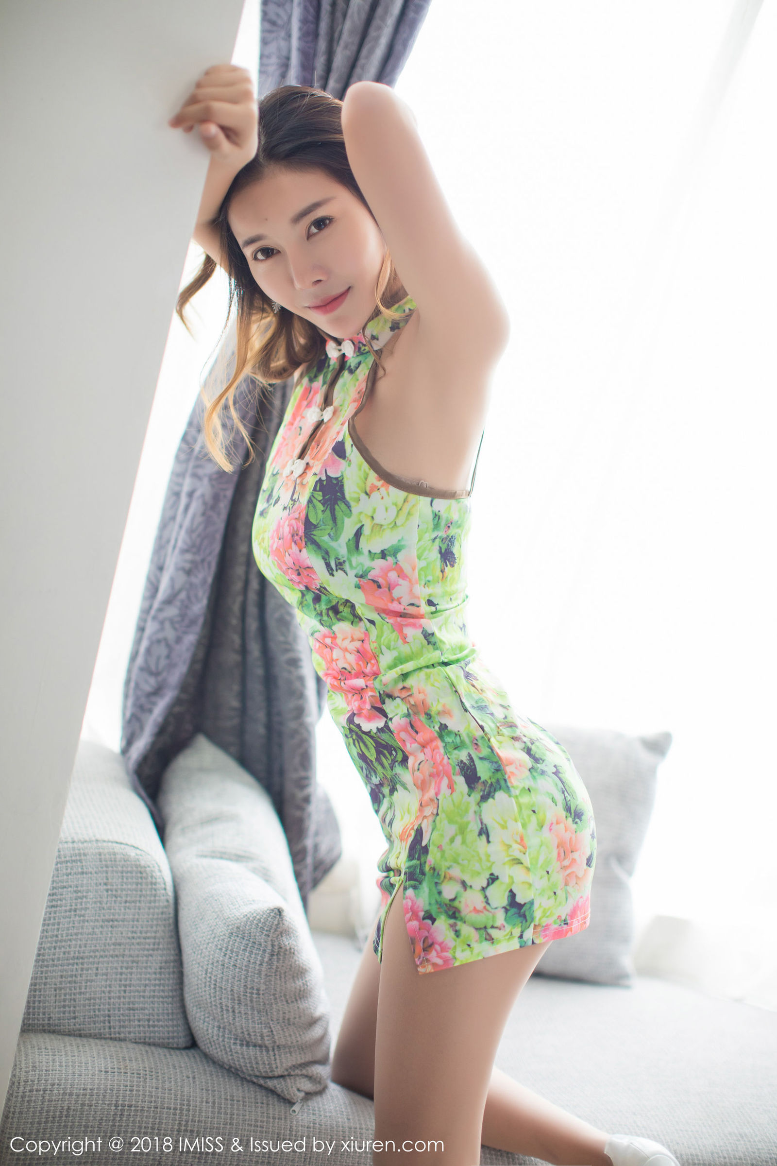 [IMiss爱蜜社] Vol.222 依依Yiyi &#8211; 熟悉的丝袜美腿系列[33P]