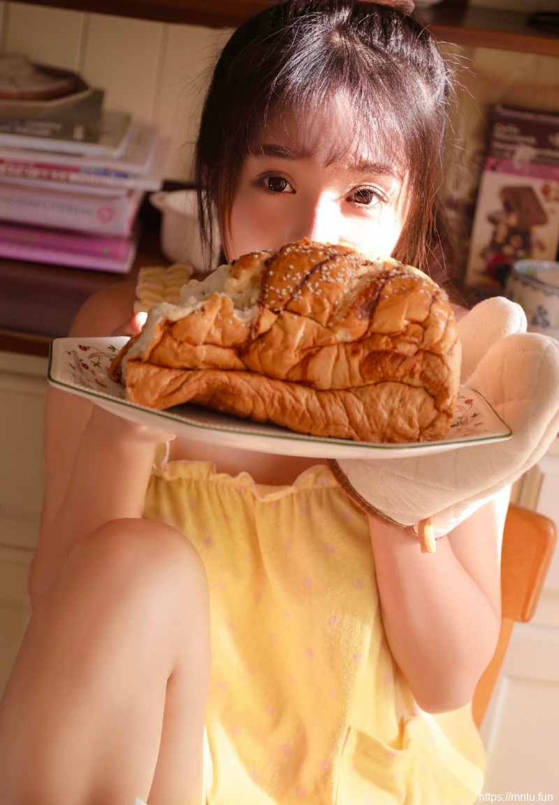 清纯美少女明眸皓齿身材好看私房照