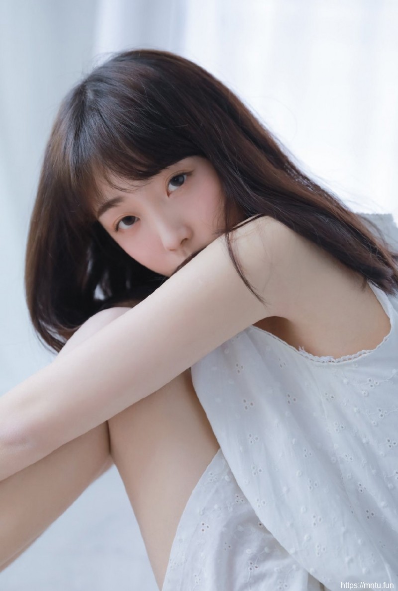 小姐姐肤白貌美小清新美女写真