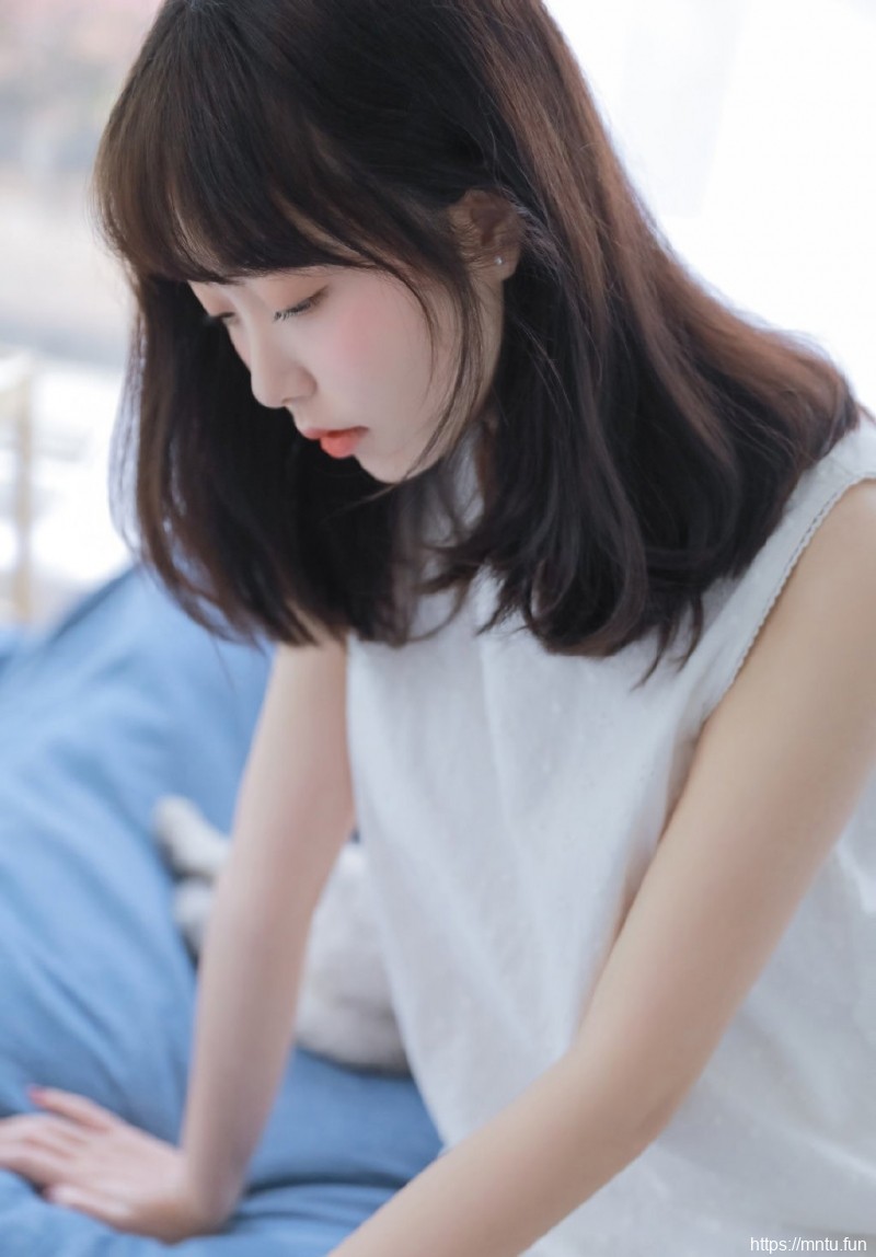 小姐姐肤白貌美小清新美女写真